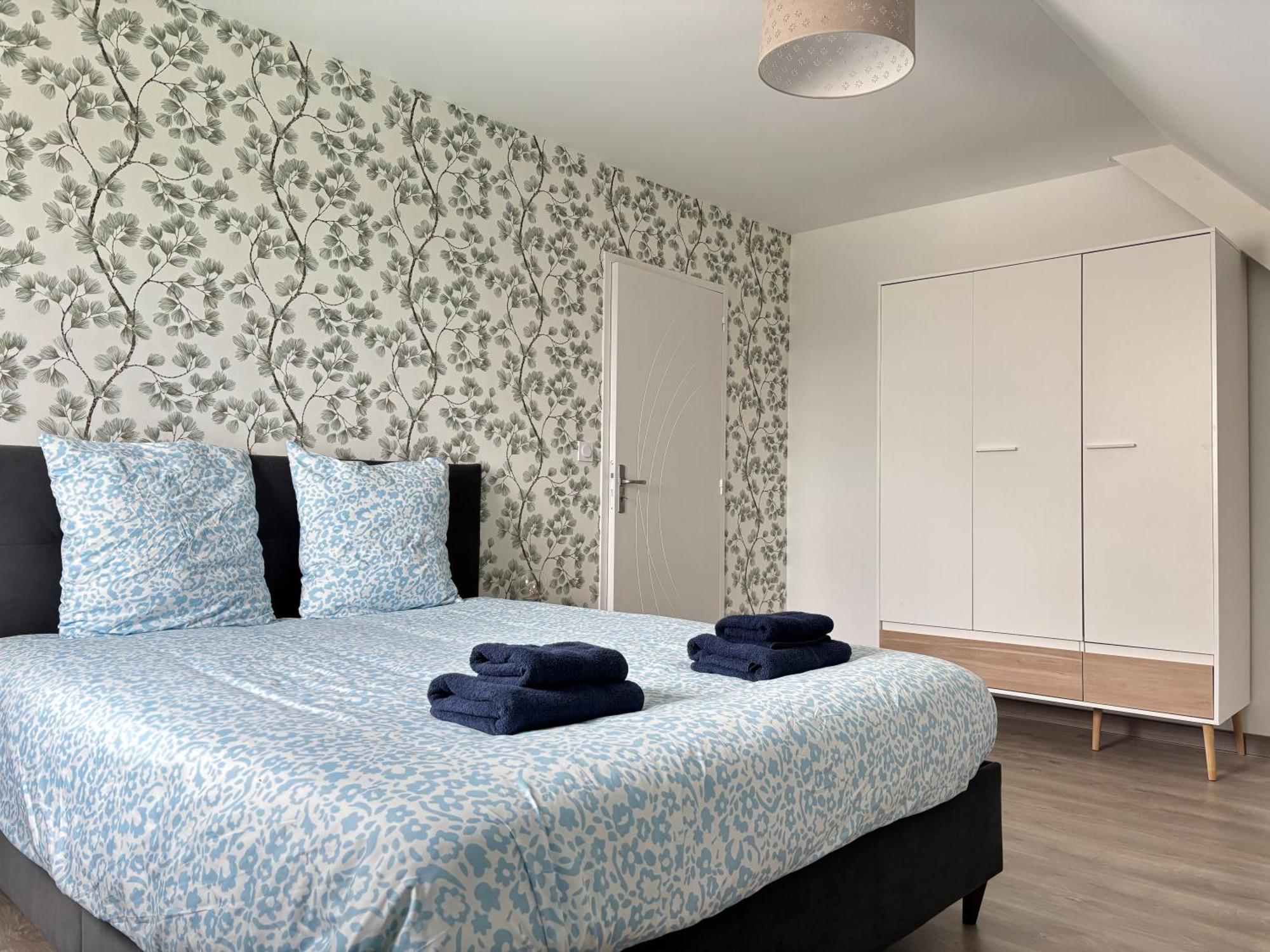 Holiday home Les Dunes, Maison Neuve 8 P Bien Equipee Jardin Clos, Parking, Garage A 850 M De La Et Centre Bourg, Sur Plages Du Debarquement Pres Arromanches Et Bayeux *